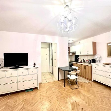 Entire Studio In Centrum Apartment Warsaw Ngoại thất bức ảnh